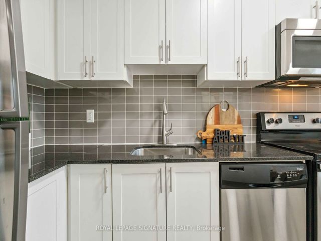 212 - 3520 Danforth Ave