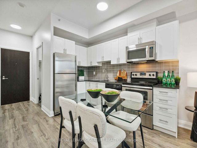 212 - 3520 Danforth Ave
