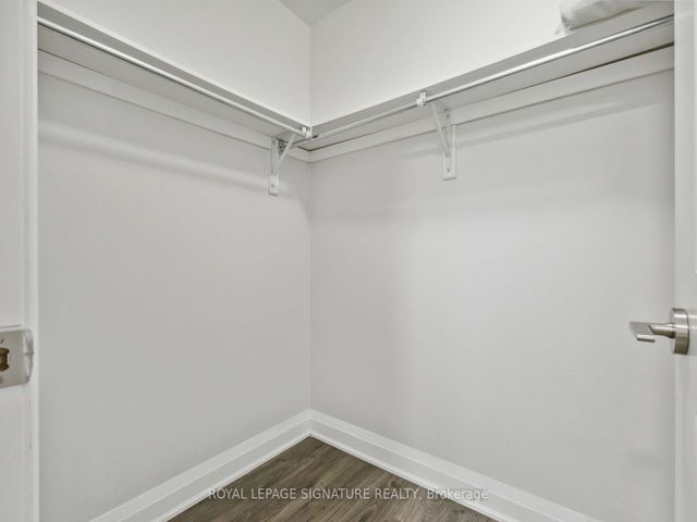 212 - 3520 Danforth Ave