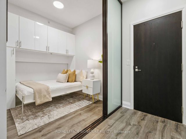 212 - 3520 Danforth Ave