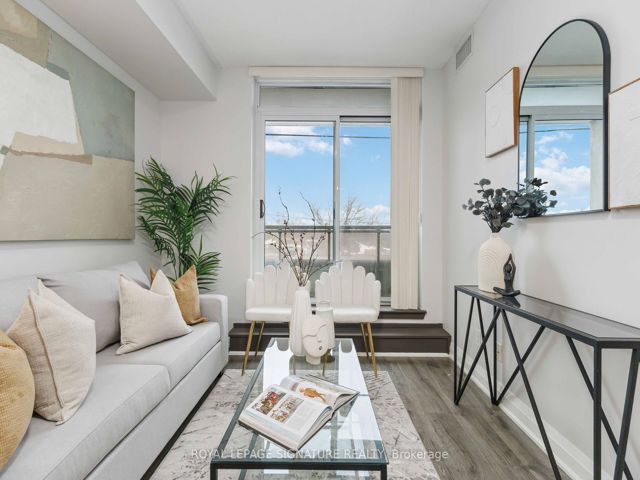 212 - 3520 Danforth Ave