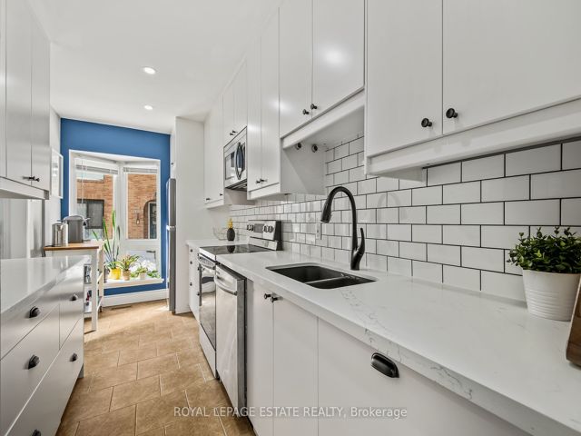 88 - 26 Livingston Rd