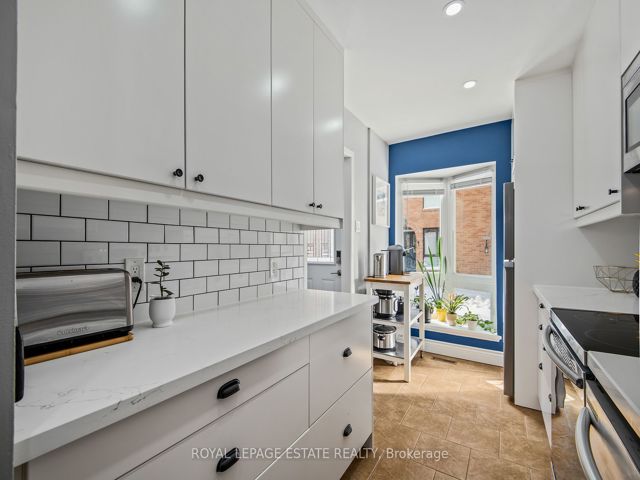 88 - 26 Livingston Rd