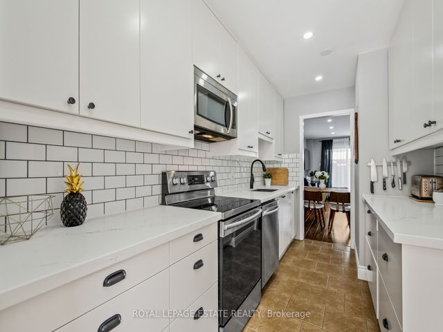 88 - 26 Livingston Rd
