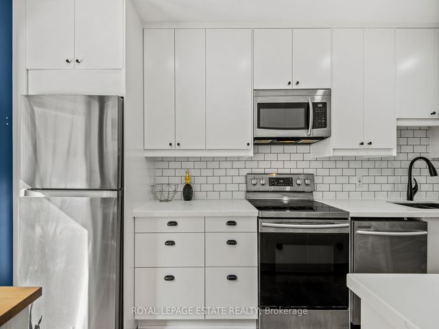88 - 26 Livingston Rd