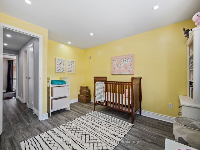 88 - 26 Livingston Rd