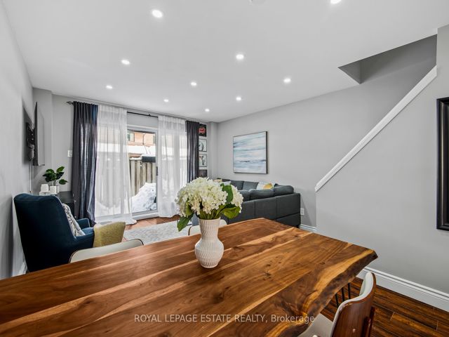 88 - 26 Livingston Rd