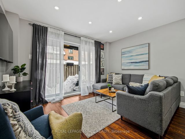 88 - 26 Livingston Rd