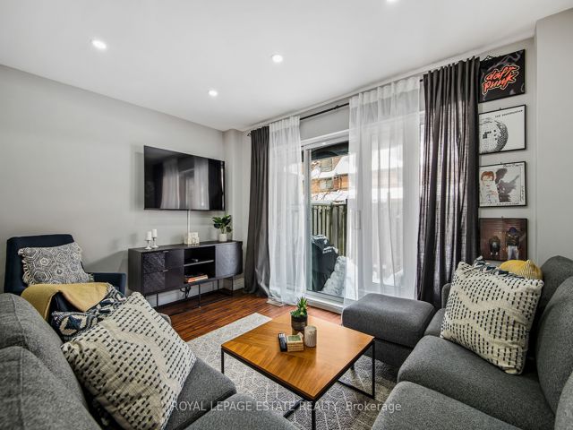 88 - 26 Livingston Rd