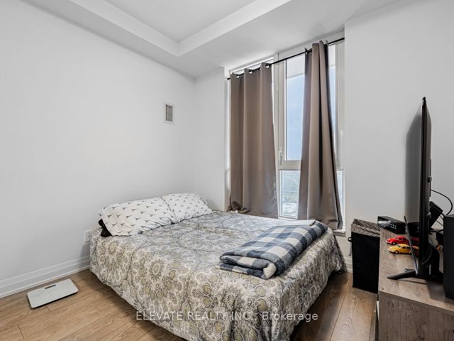 420 - 286 Main St