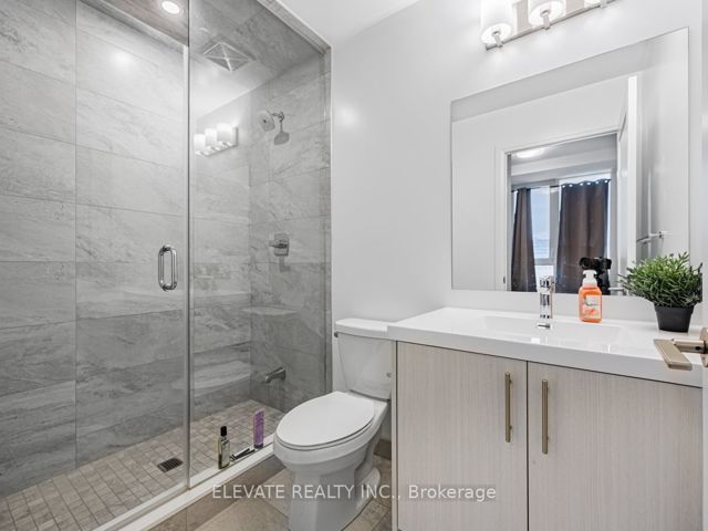 420 - 286 Main St