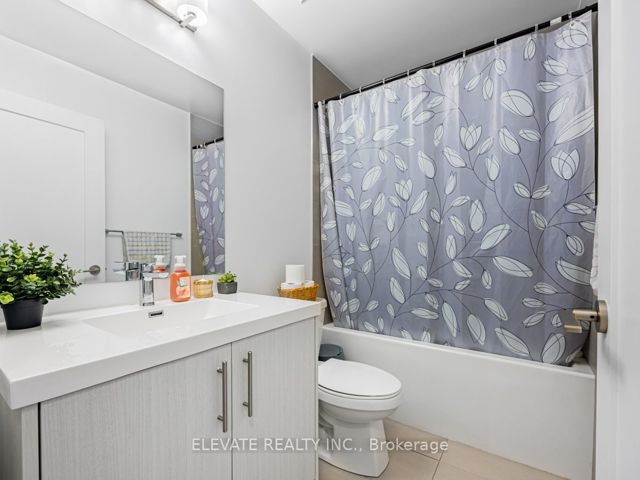 420 - 286 Main St
