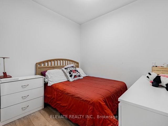 420 - 286 Main St