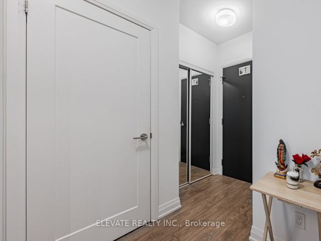 420 - 286 Main St