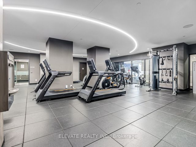 420 - 286 Main St