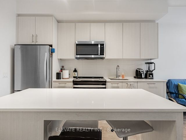 420 - 286 Main St