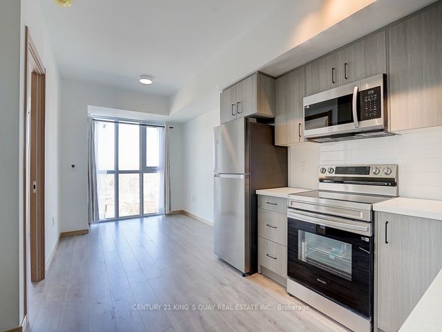 901 - 3421 Sheppard Ave E
