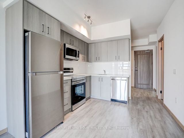 901 - 3421 Sheppard Ave E