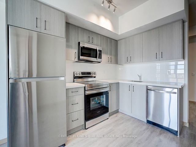901 - 3421 Sheppard Ave E
