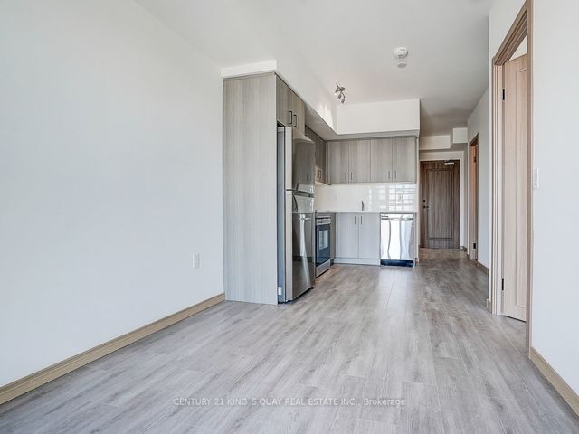 901 - 3421 Sheppard Ave E