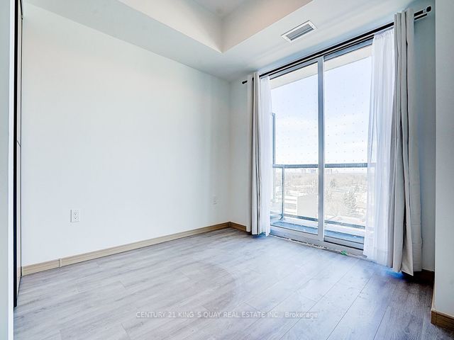 901 - 3421 Sheppard Ave E
