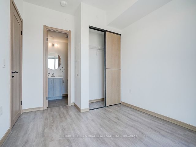 901 - 3421 Sheppard Ave E
