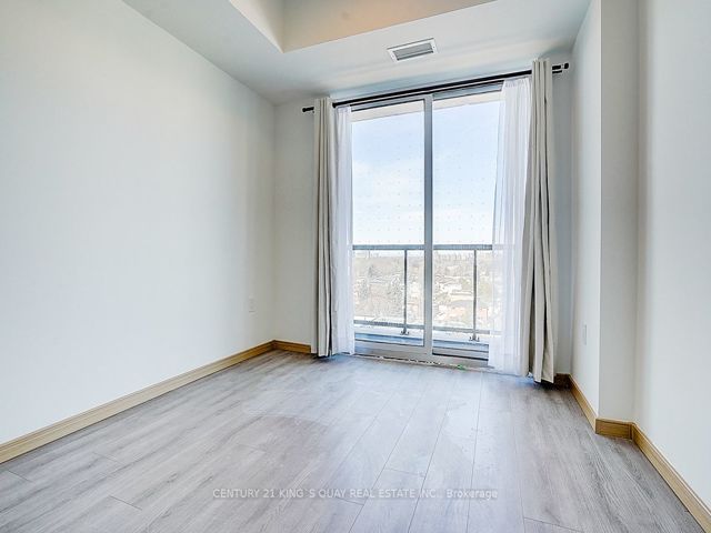 901 - 3421 Sheppard Ave E