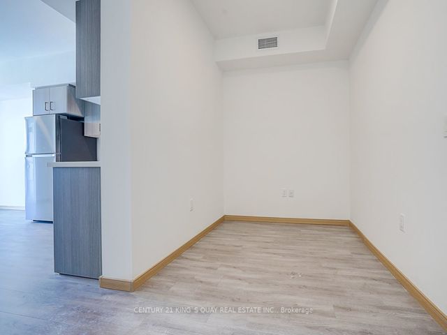 901 - 3421 Sheppard Ave E