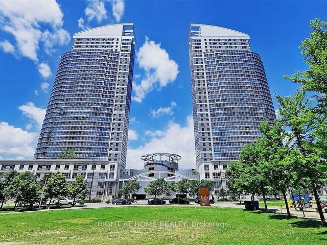 1615 - 36 Lee Centre Dr