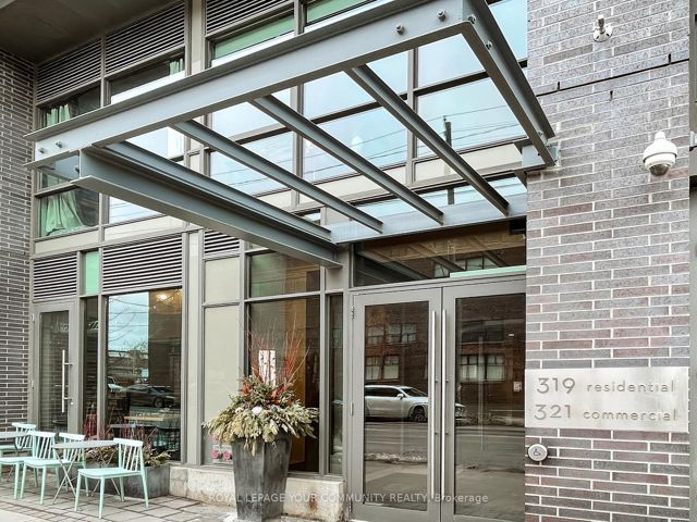 403 - 319 Carlaw Ave