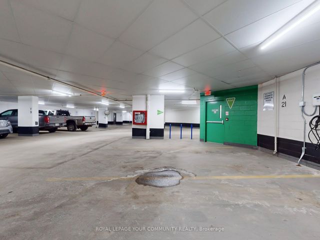 403 - 319 Carlaw Ave