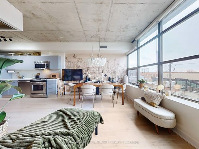 403 - 319 Carlaw Ave