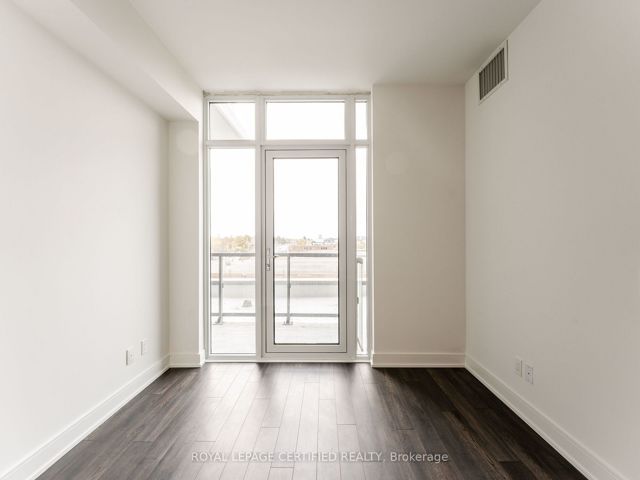 304 - 1350 Ellesmere Rd