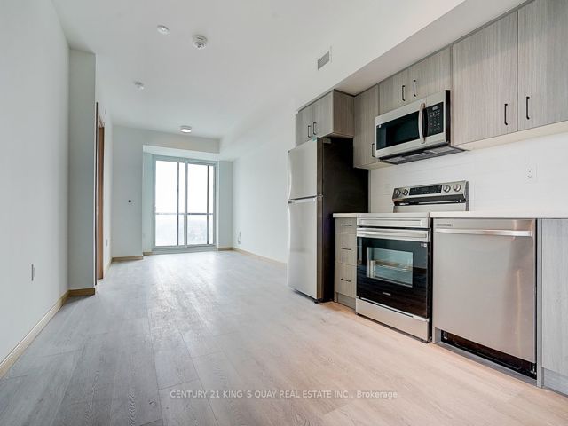 1015 - 3429 Sheppard Ave E