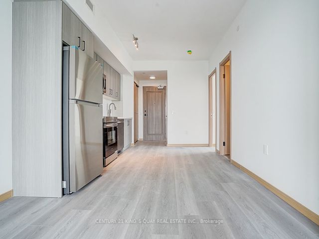 1015 - 3429 Sheppard Ave E