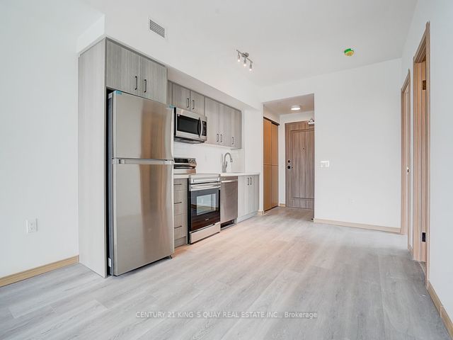 1015 - 3429 Sheppard Ave E