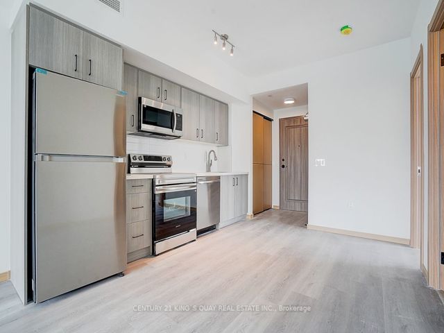 1015 - 3429 Sheppard Ave E