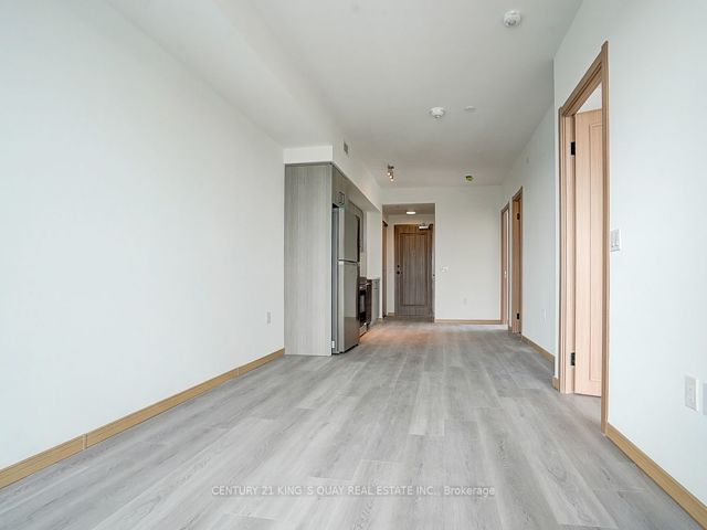 1015 - 3429 Sheppard Ave E