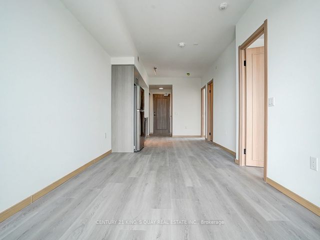 1015 - 3429 Sheppard Ave E