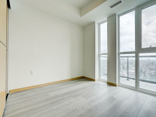 1015 - 3429 Sheppard Ave E