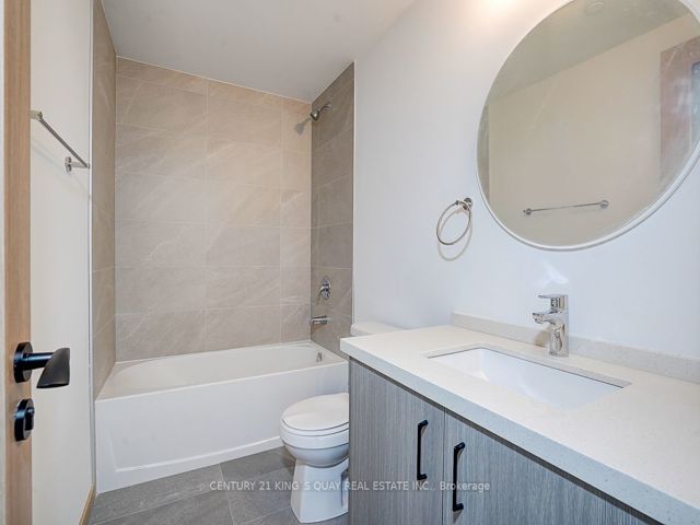 1015 - 3429 Sheppard Ave E