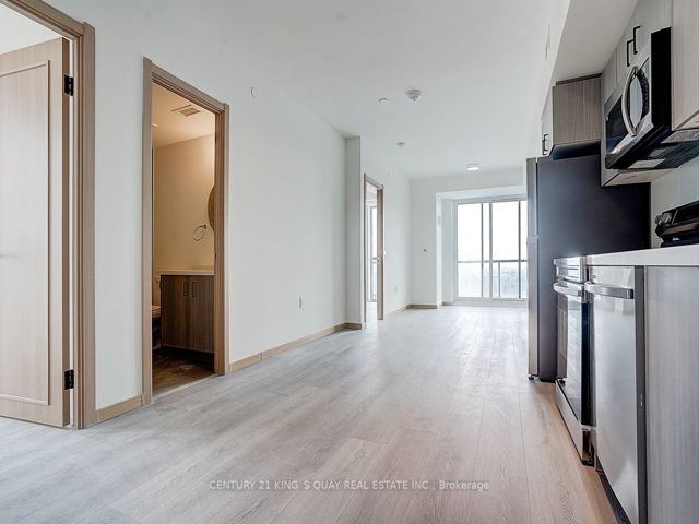1015 - 3429 Sheppard Ave E
