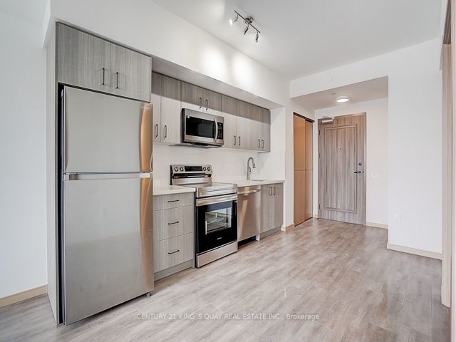 806 - 3429 Sheppard Ave E