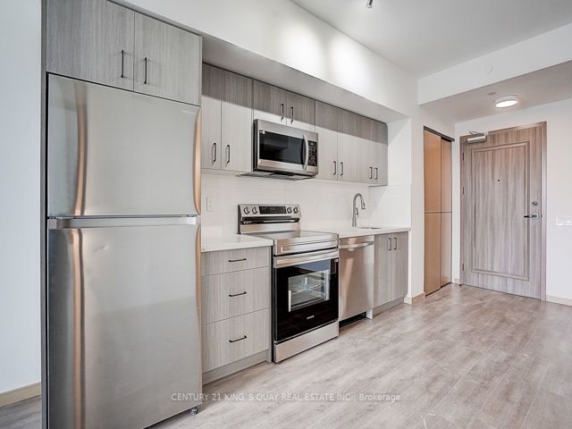 806 - 3429 Sheppard Ave E