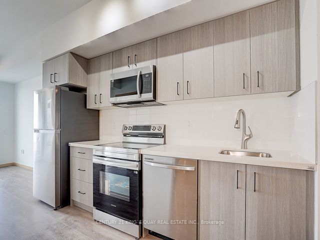 806 - 3429 Sheppard Ave E