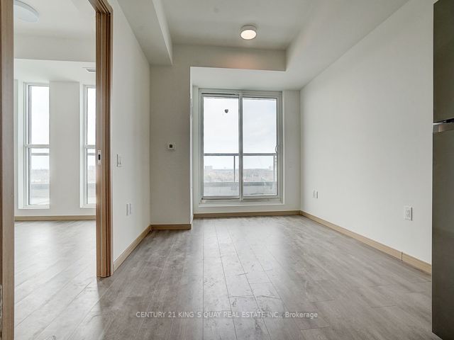 806 - 3429 Sheppard Ave E