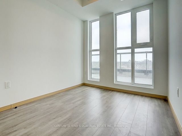 806 - 3429 Sheppard Ave E