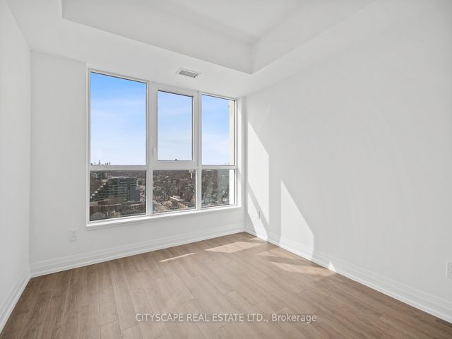 1611 - 286 Main St