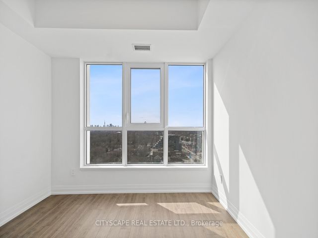 1611 - 286 Main St
