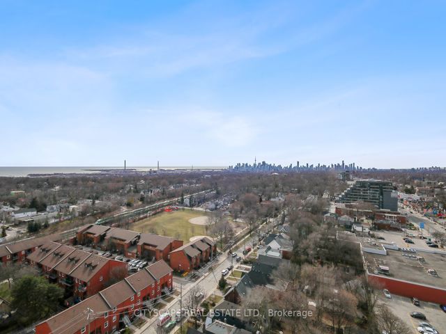 1611 - 286 Main St